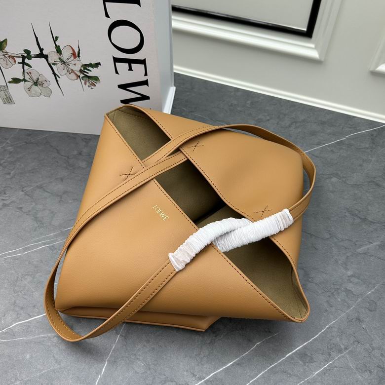 Loewe puzzle fold 25.5x14.5x31.5cm ww (1)