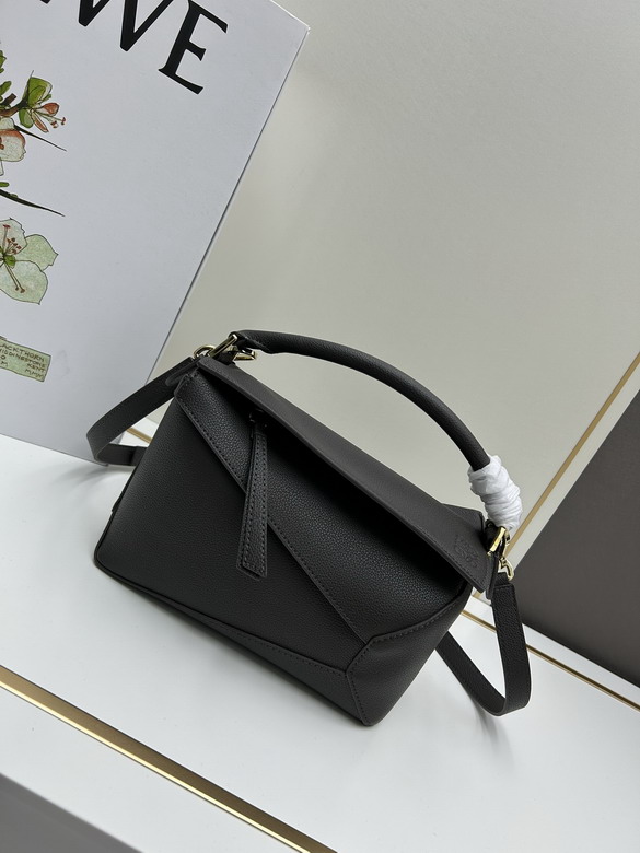 Loewe 062206 24x10 5x16cm jj1_1