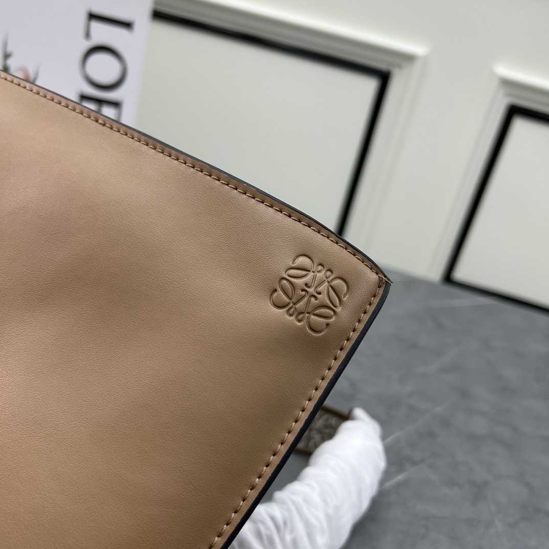 Loewe S327 34x17.5x13cm ww (1)