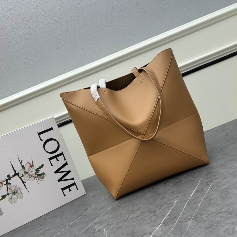 Loewe puzzle fold 25.5x14.5x31.5cm ww (1)