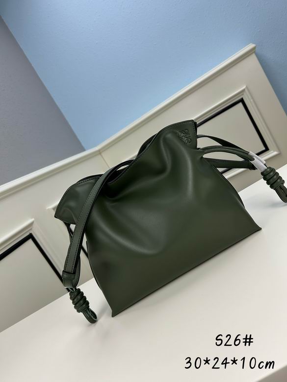 Loewe S062 30x24.5x10.5cm ww (1)