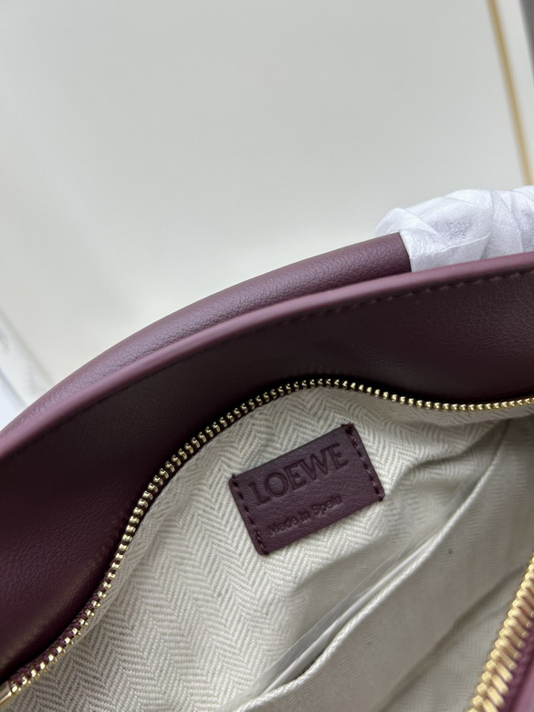 Loewe 062206 24x10 5x16cm jj_1