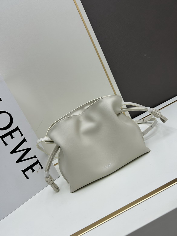 Loewe S063 22 5x18x9cm jj1_1