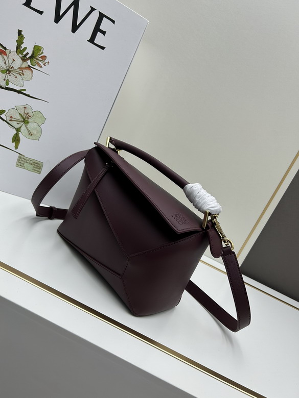 Loewe 062206 24x10 5x16cm jj_1