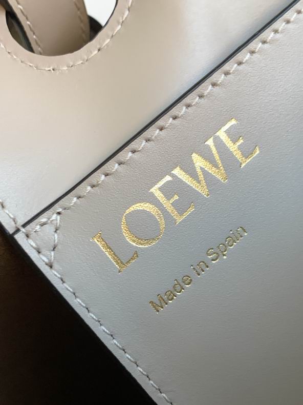 Loewe 062186 29x14x25cm ss5 (1)