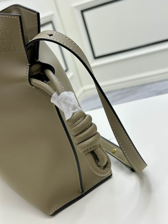 Loewe S062 30x24.5x10.5cm ww (1)
