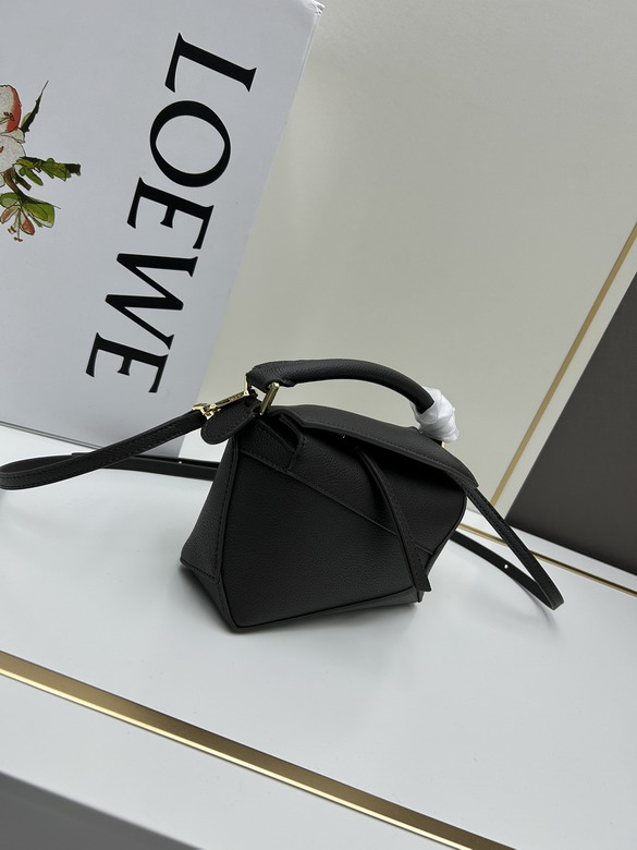 Loewe 062208 18x8x12 5cm jj1_1