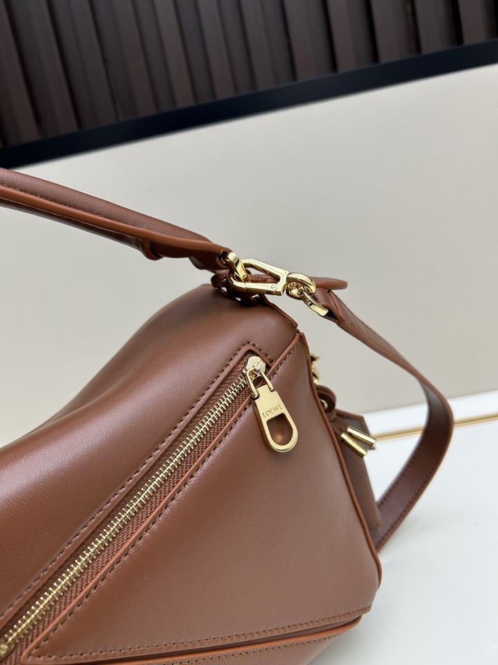 Loewe S25050527 24x16 5x10 5cm jj1_1