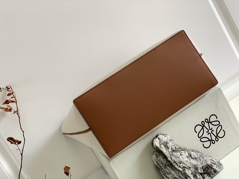 Loewe 062186 29x14x25cm ss4 (1)