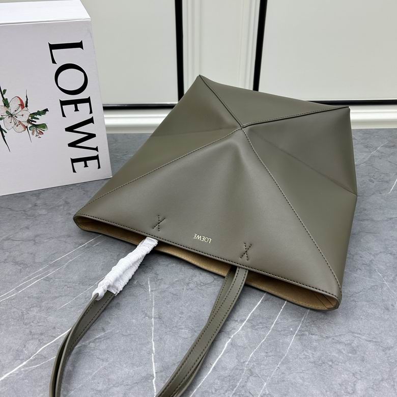 Loewe puzzle fold 25.5x14.5x31.5cm ww (1)