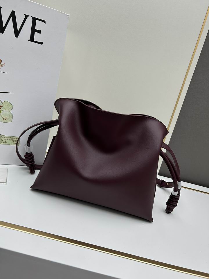 Loewe S062 30x24.5x10.5cm jj_1
