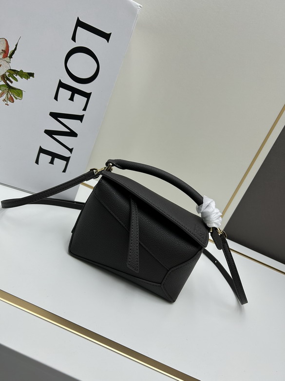 Loewe 062208 18x8x12 5cm jj1_1