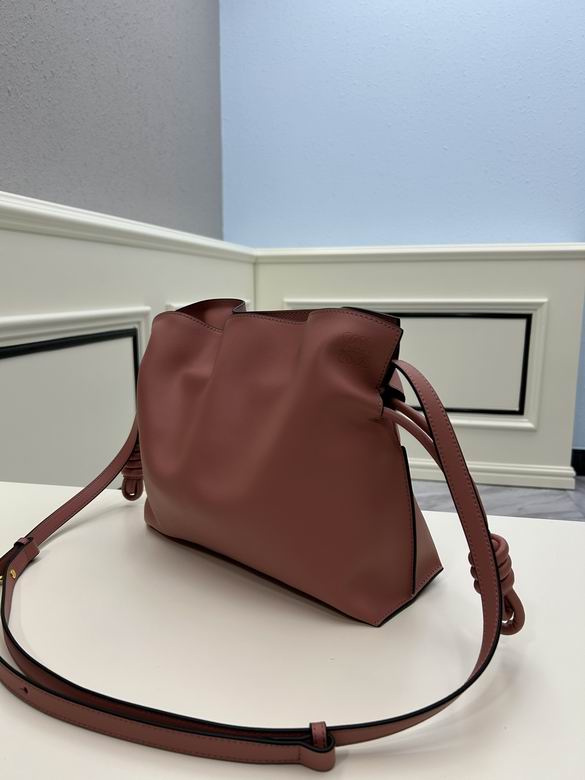 Loewe S062 30x24.5x10.5cm ww (1)