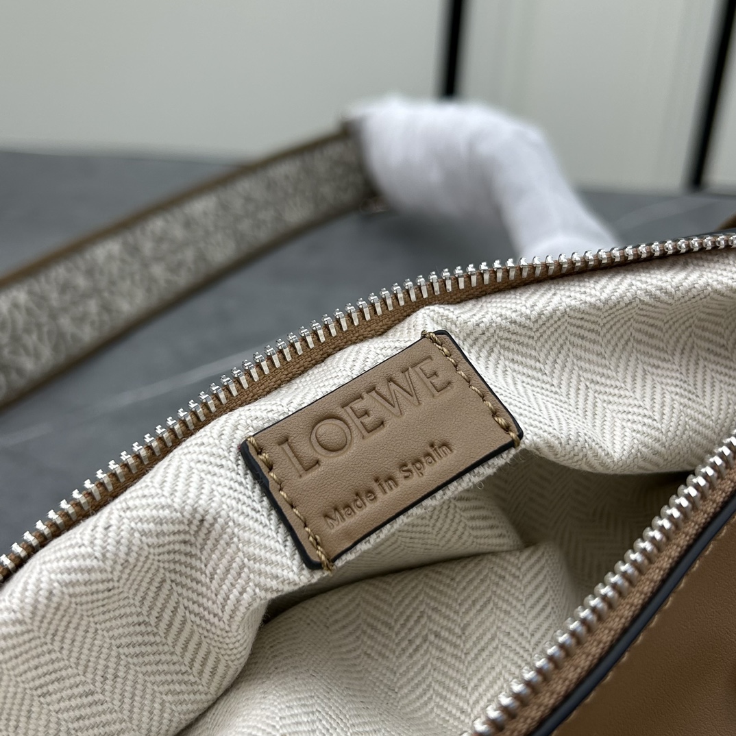 Loewe S327 34x17.5x13cm ww (1)