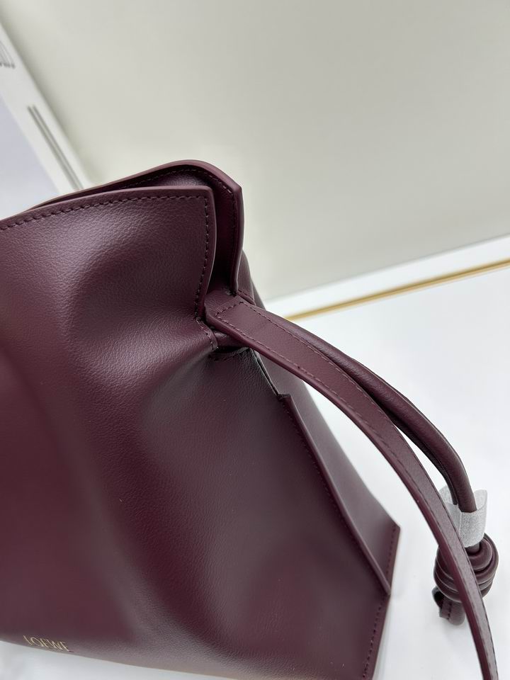 Loewe S062 30x24.5x10.5cm jj_1