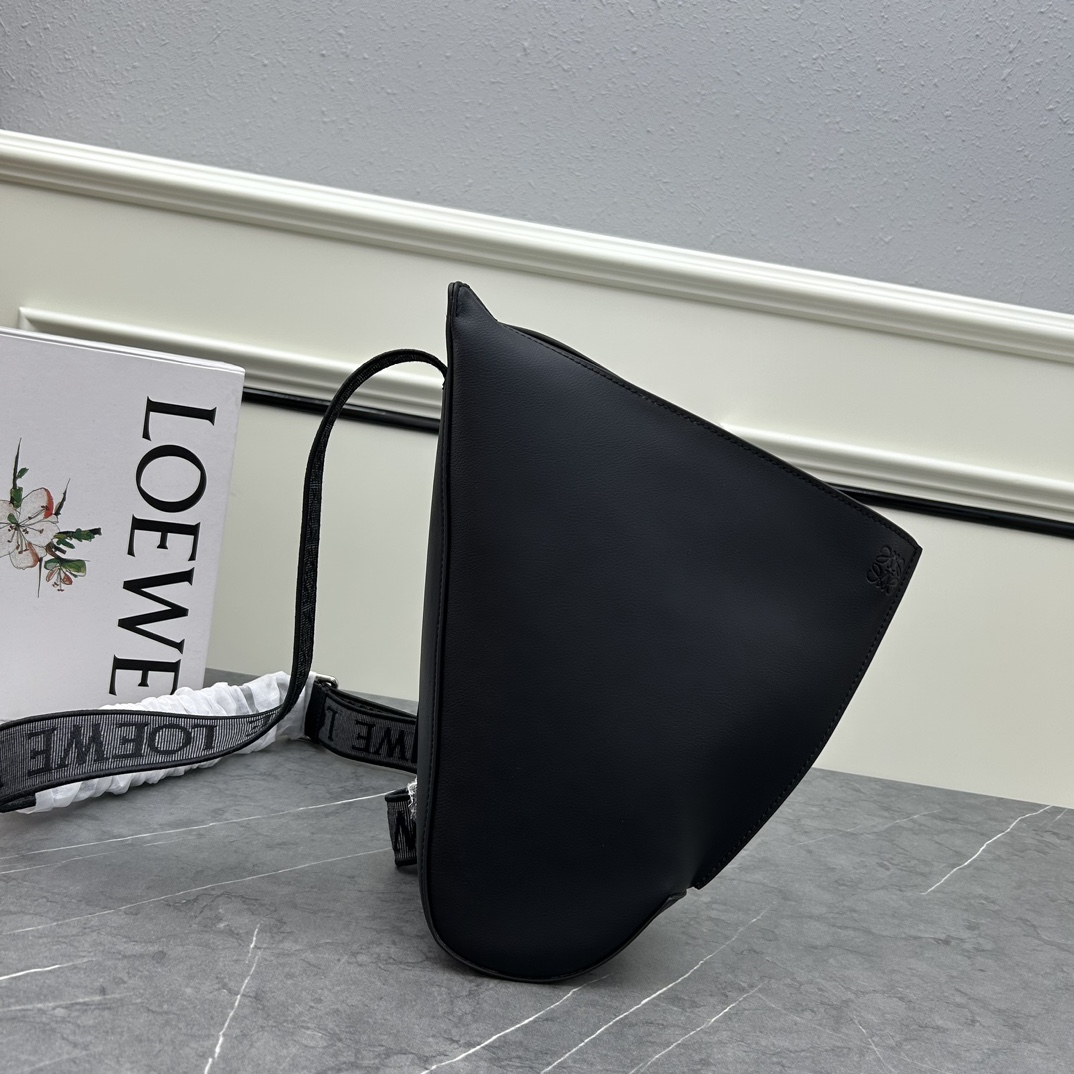 Loewe S327 34x17.5x13cm ww (1)