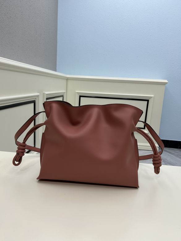 Loewe S062 30x24.5x10.5cm ww (1)