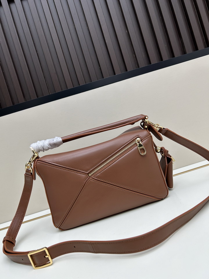 Loewe S25050527 24x16 5x10 5cm jj1_1