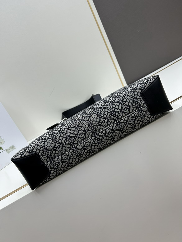 Loewe Buckle S10955 40x9x33cm jj1_1
