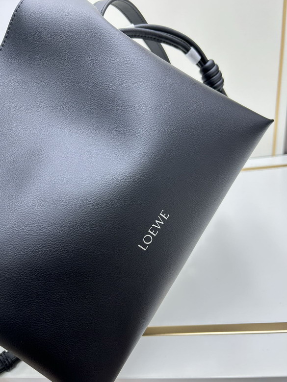 Loewe S062 30x24 5x10 5cm jj_1