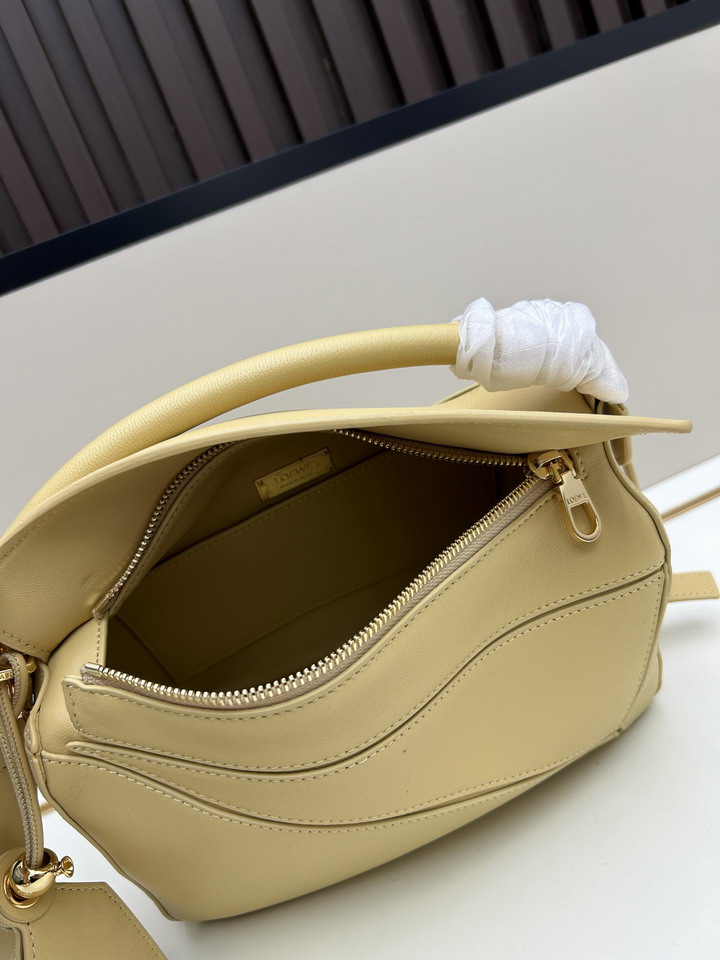 Loewe S25050527 24x16 5x10 5cm jj2_1