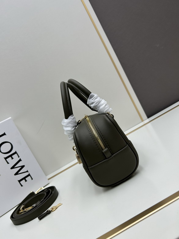 Loewe S062417 23x10x11cm jj1_1