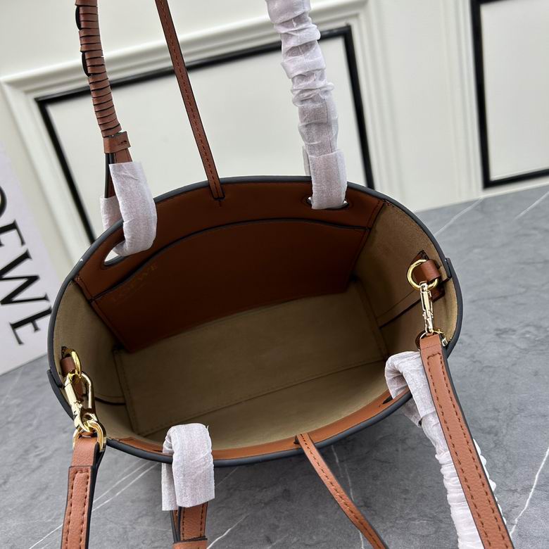 Loewe S652152 22x9x19.5cm ww (1)