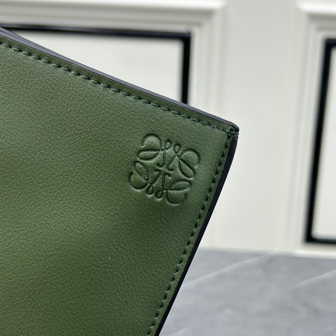 Loewe S327 34x17.5x13cm ww (1)