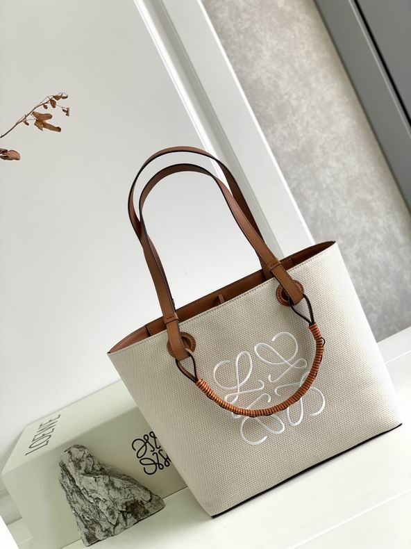 Loewe 062186 29x14x25cm ss4 (1)