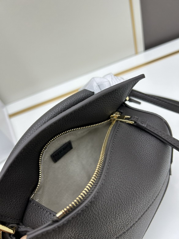 Loewe 062208 18x8x12 5cm jj1_1