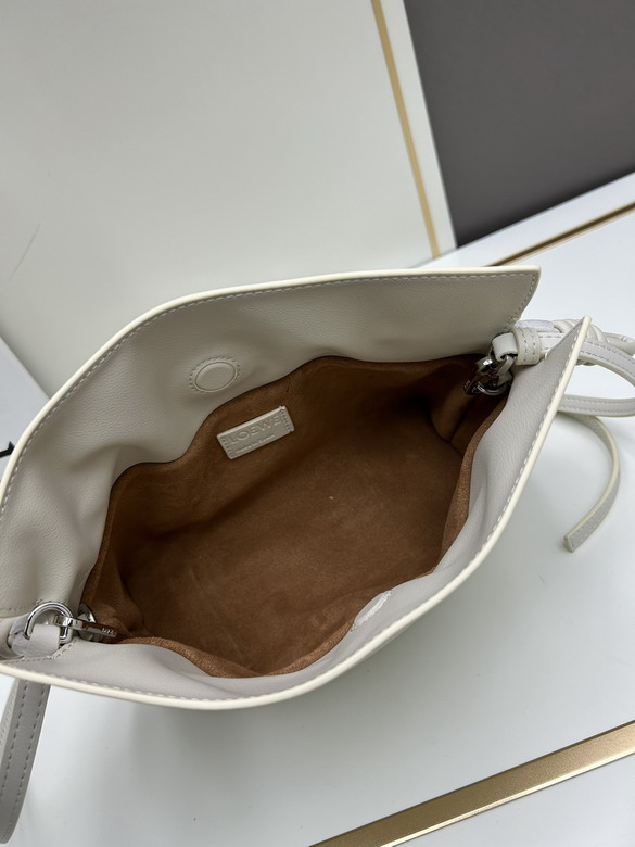 Loewe S063 22 5x18x9cm jj1_1