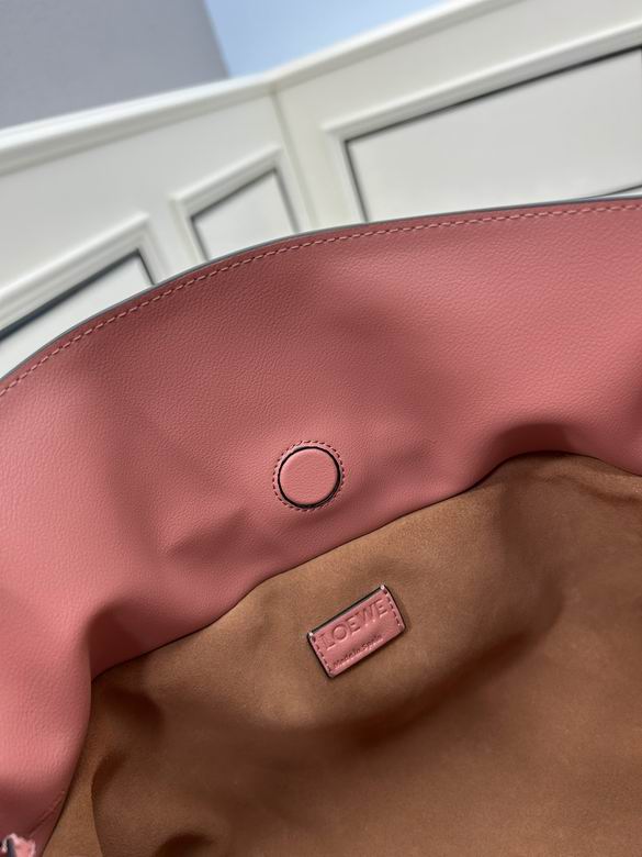 Loewe S062 30x24.5x10.5cm ww (1)