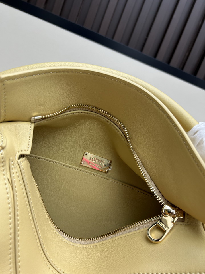 Loewe S25050527 24x16 5x10 5cm jj2_1