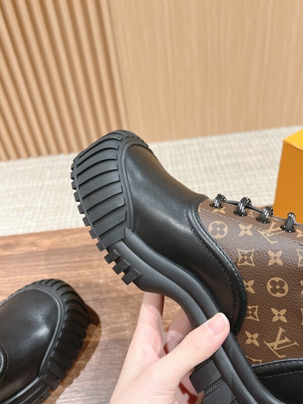 LV 0024