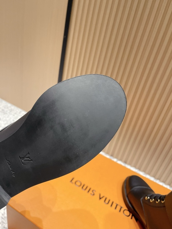 LV 0002