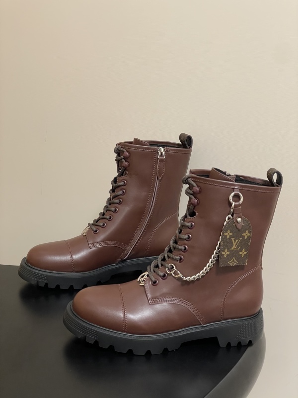 LV 0102