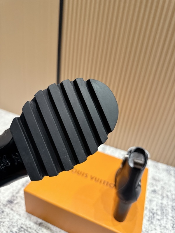LV 0043