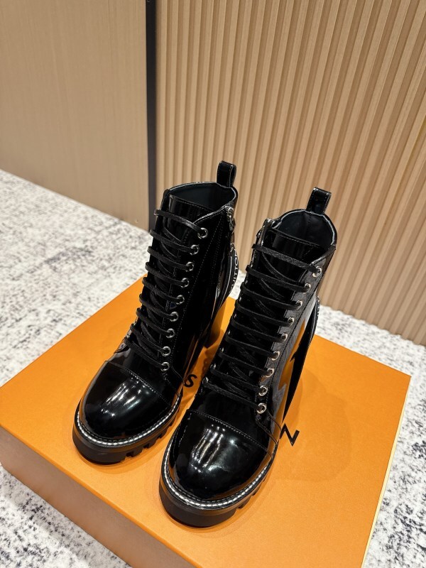 LV 0042