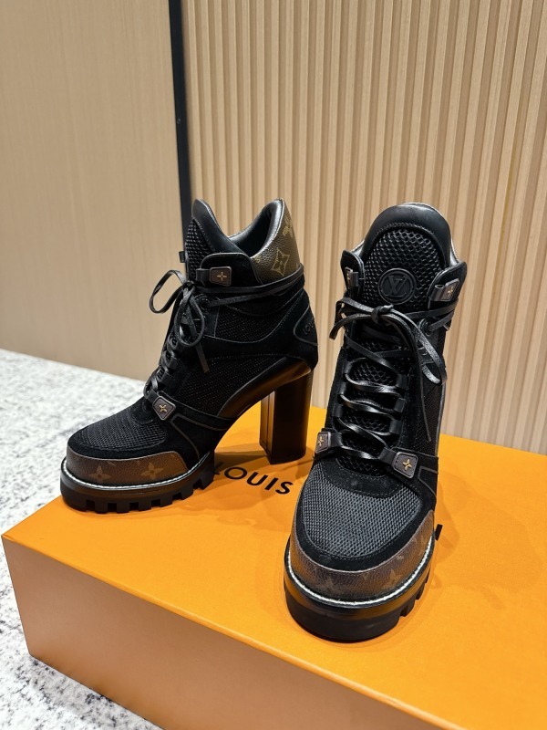 LV 0052