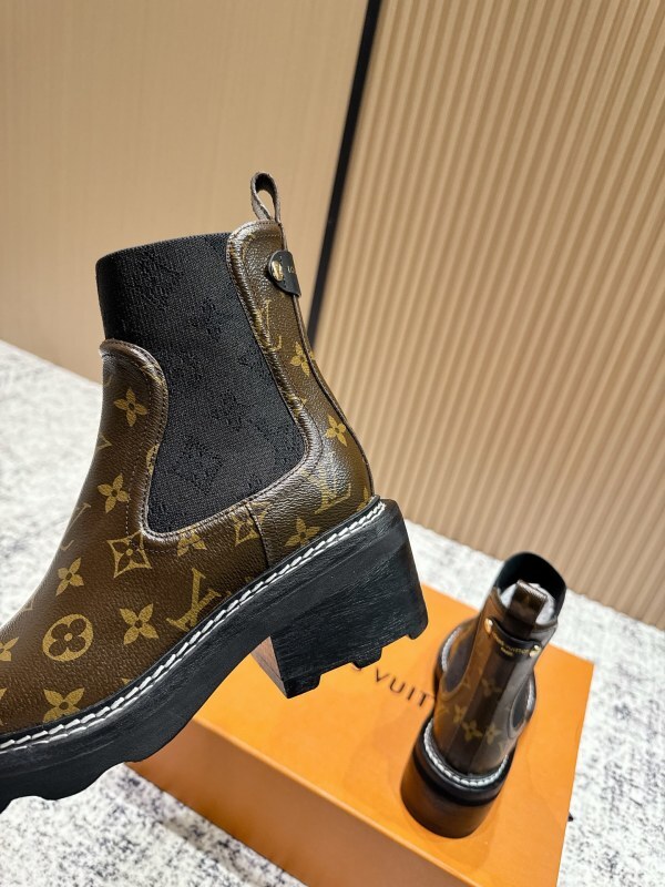 LV 0004