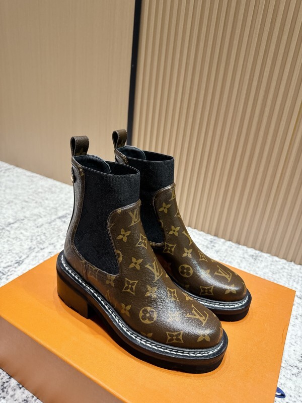LV 0004