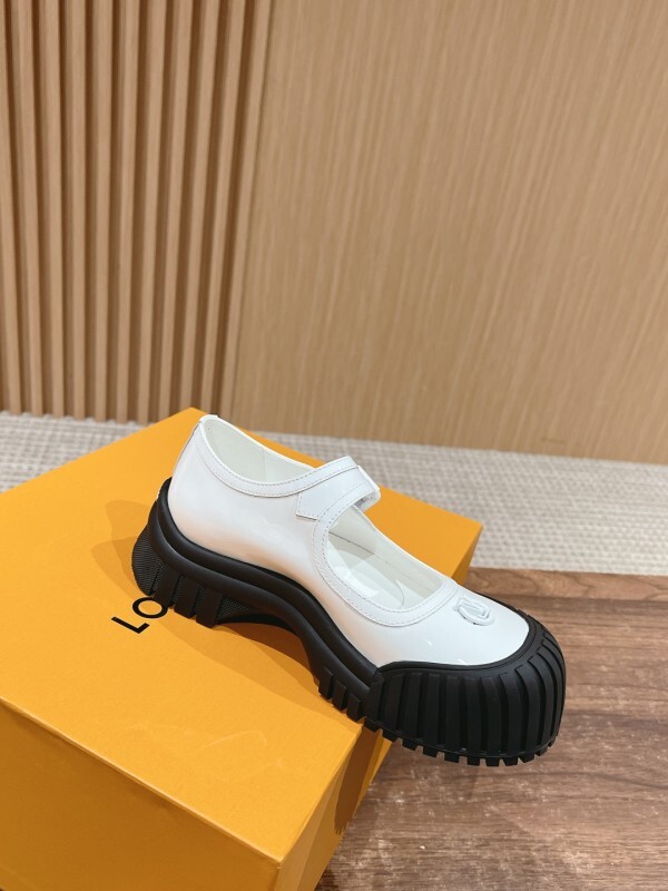 LV 0027