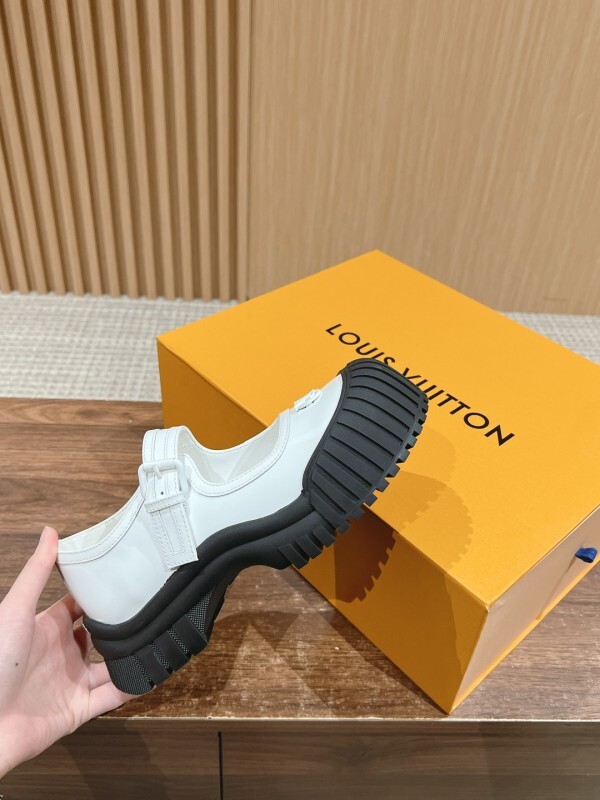 LV 0027