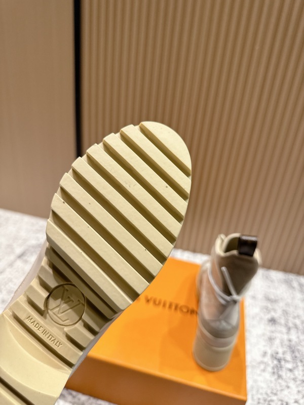 LV 0030