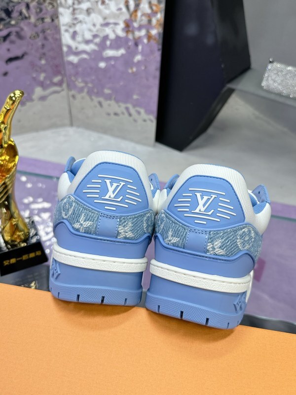 LV 0077