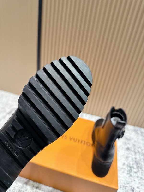 LV 0012