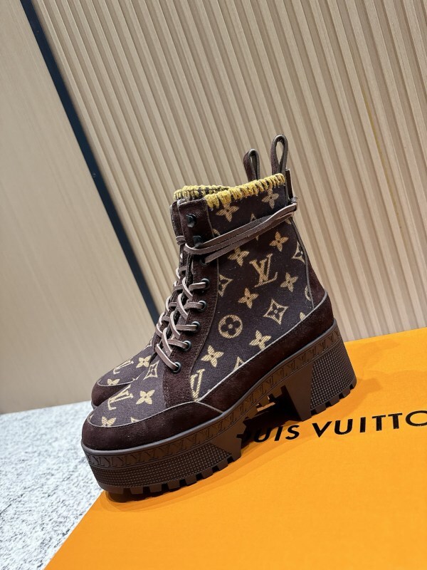 LV 0017