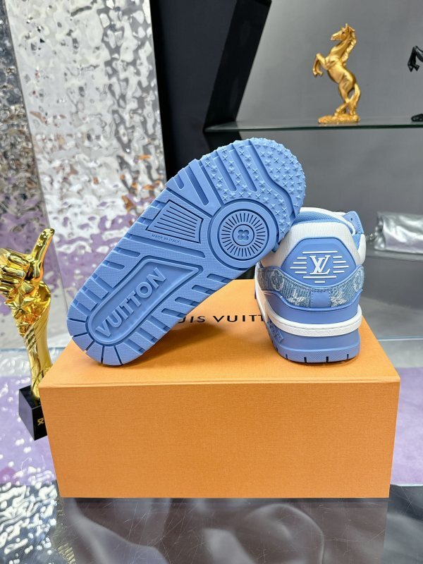 LV 0077