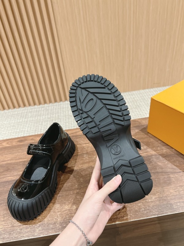 LV 0026