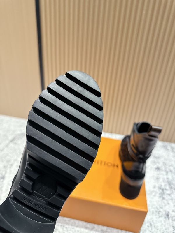 LV 0032